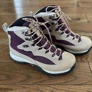 LL Bean women’s hiking winter boots size 8